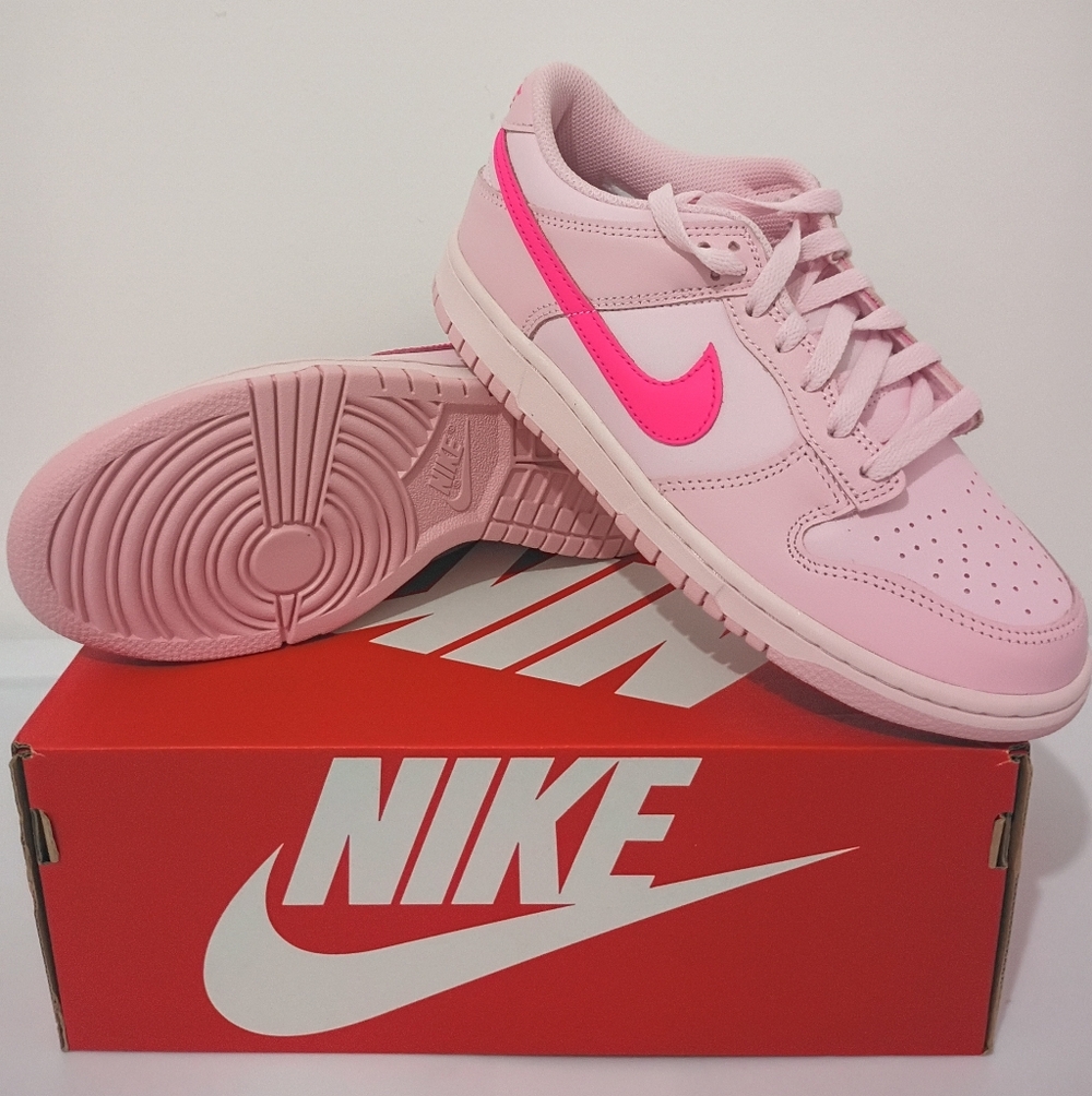 Nike Dunk Low Triple Pink Dunk Grade School  Size (6.5Y) Women's 8